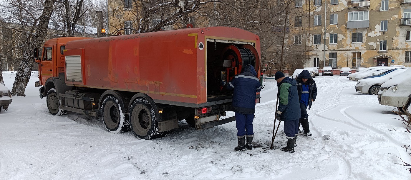Прочистка канализации от засоров гидропромывочной машиной и специальным оборудованием в Нарышкино