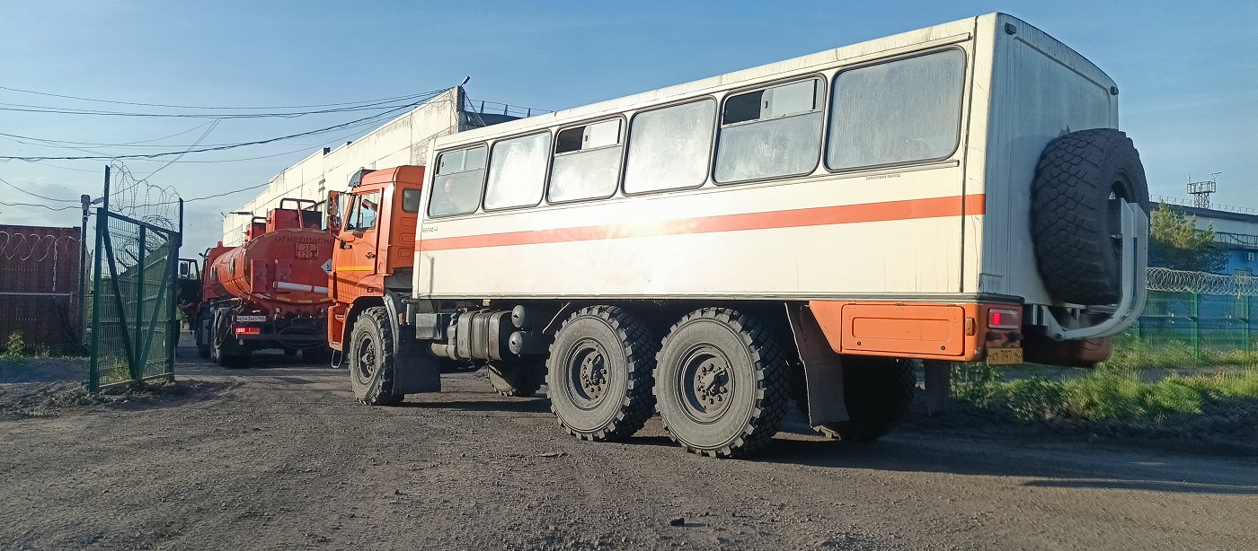 Вахтовые перевозки сотрудников автобусами и спецтехникой в Орловской области