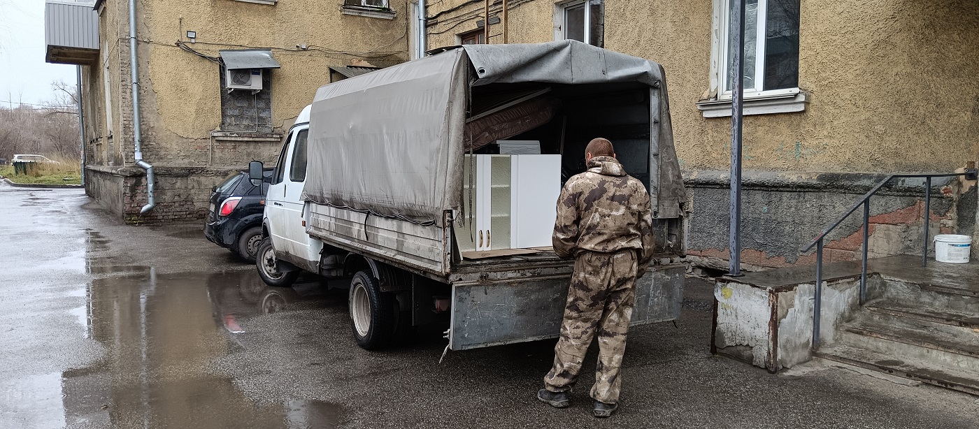 Квартирные перевозки. Погрузка мебели в Газель в Орловской области