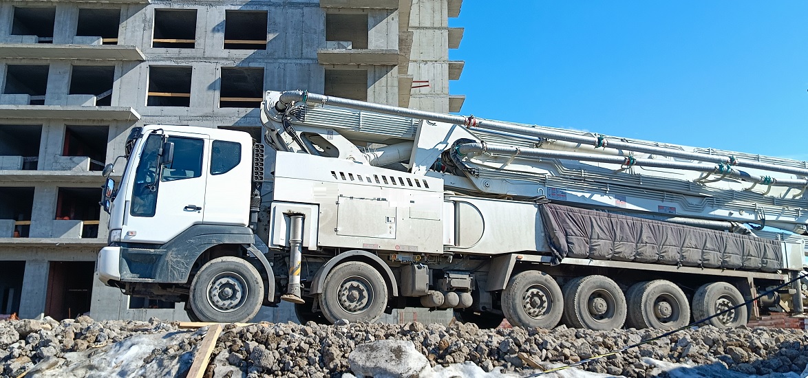 Услуги и заказ бетононасосов для заливки бетона в Болхове